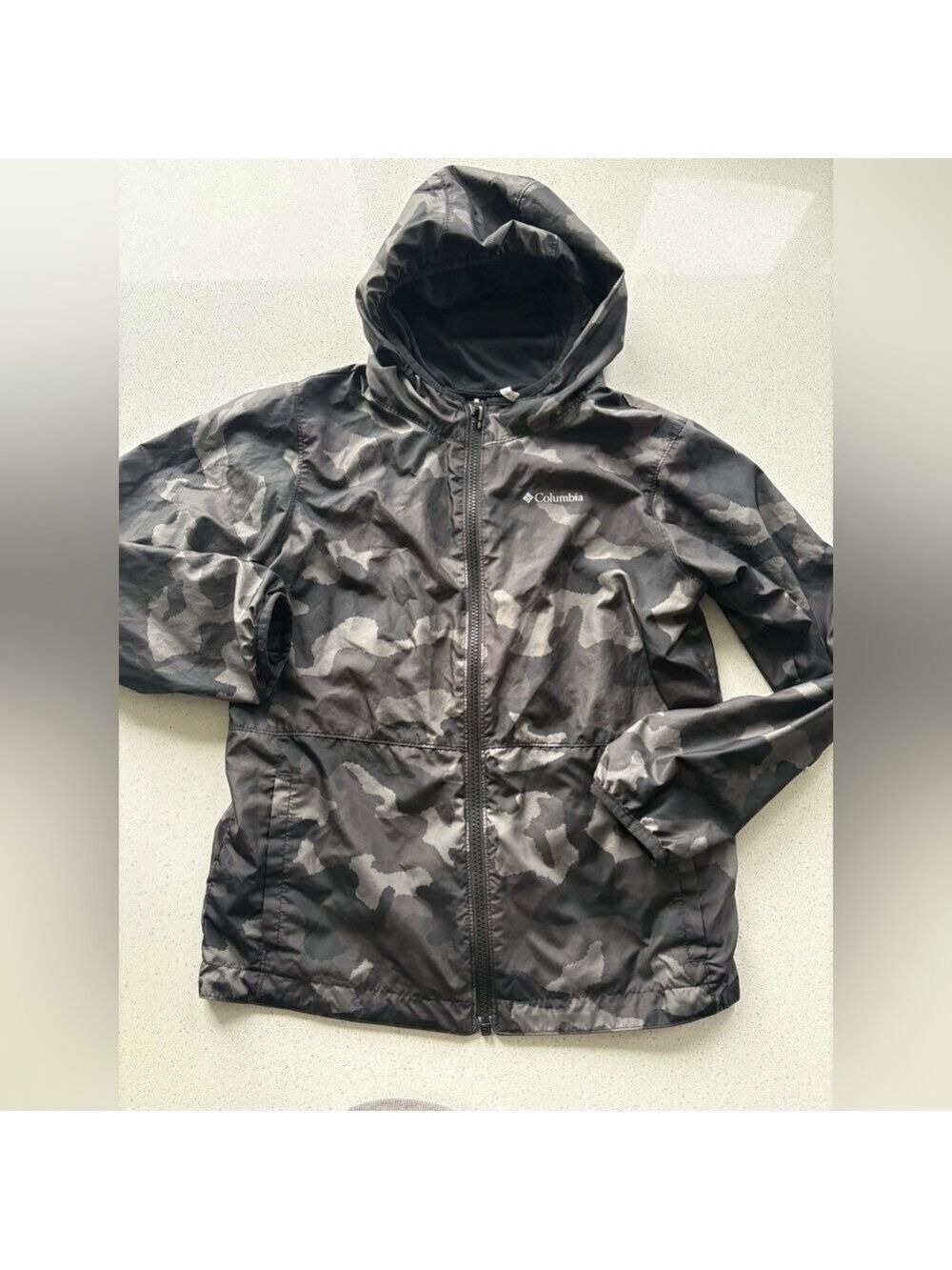 Columbia Camouflage reversible lightweight Jacket- size medium 10/12